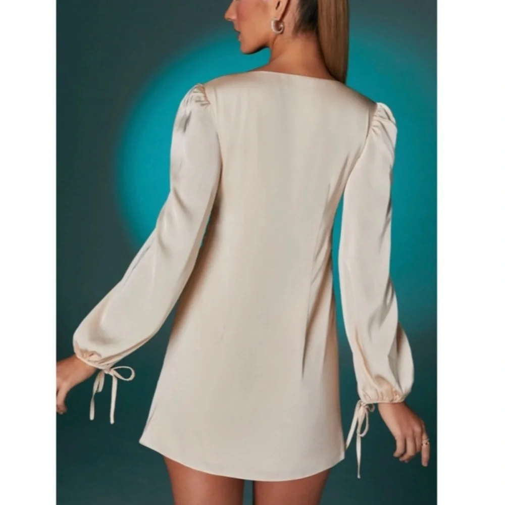 Oh Polly Vanna Balloon Sleeve Mini Dress - Picture 2 of 6